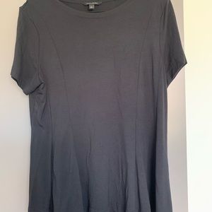 Swing hem tee